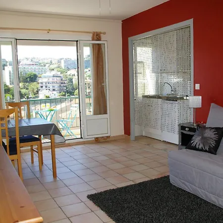 Studiolaprom, Sur La Promenade Des Apartment